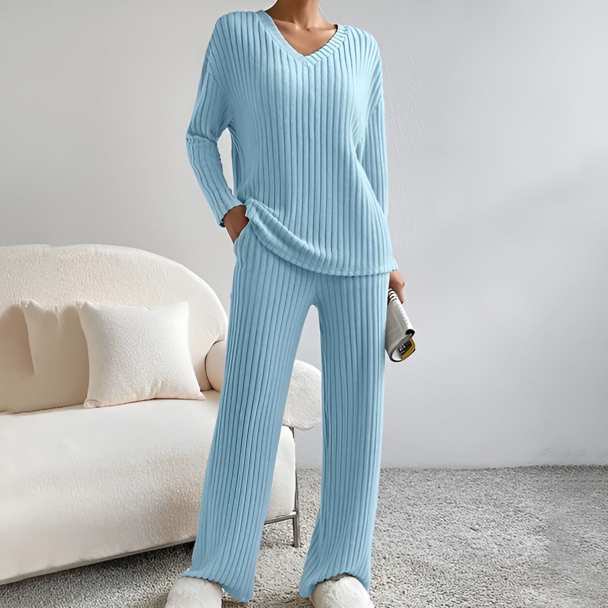 Islaâ„¢ | Ribbed V-neck sweater set
