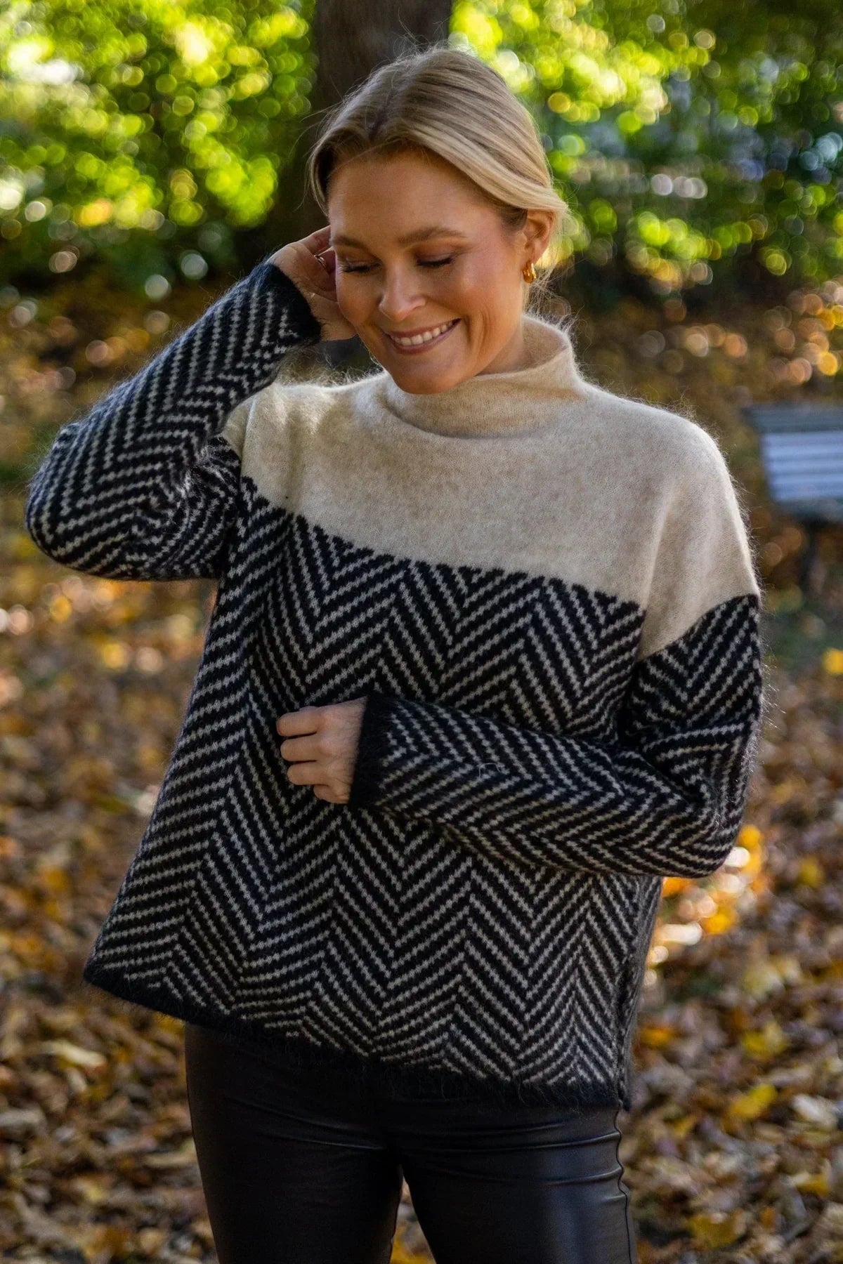 Giaâ„¢ - Luxury Cashmere Turtleneck