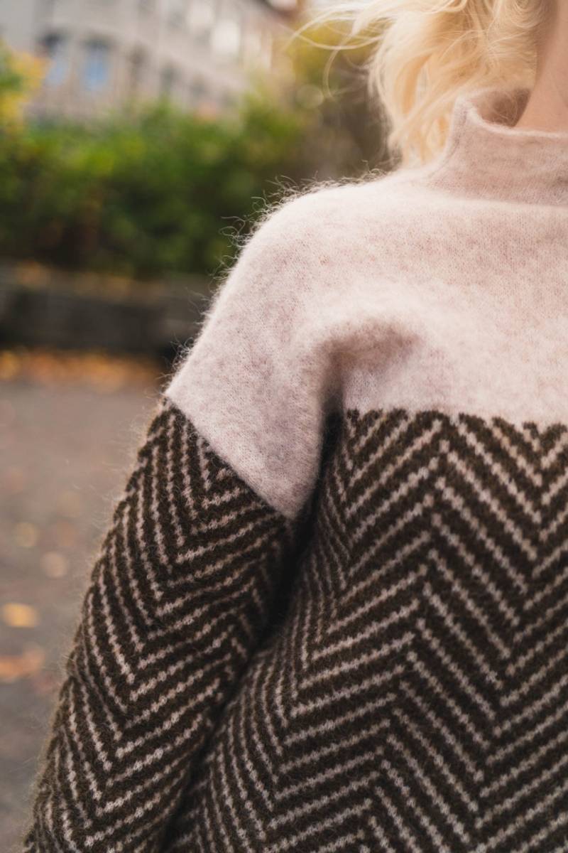 Giaâ„¢ - Luxury Cashmere Turtleneck